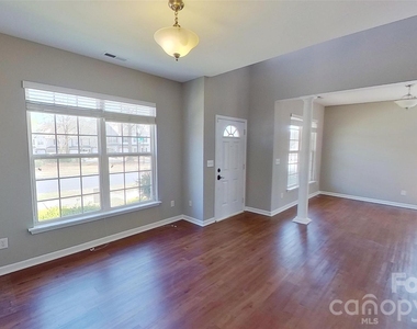 10730 Yellow Tail Court - Photo Thumbnail 3