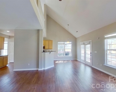 10730 Yellow Tail Court - Photo Thumbnail 2