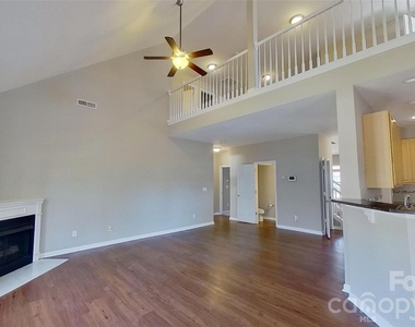 10730 Yellow Tail Court - Photo Thumbnail 4