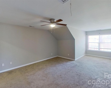 10730 Yellow Tail Court - Photo Thumbnail 14