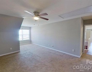 10730 Yellow Tail Court - Photo Thumbnail 13