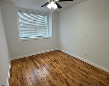 1625 Cleaver Street - Photo Thumbnail 13