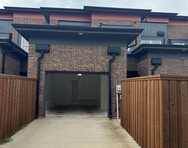 1625 Cleaver Street - Photo Thumbnail 4