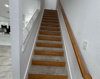 1625 Cleaver Street - Photo Thumbnail 2