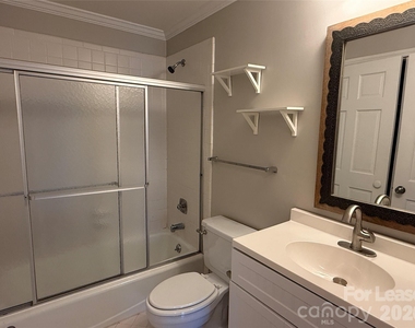 1014 Queens Road - Photo Thumbnail 9