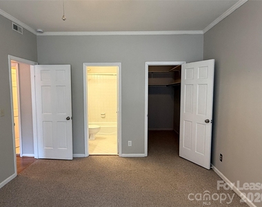 1014 Queens Road - Photo Thumbnail 8