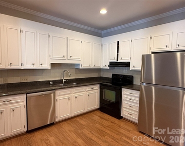 1014 Queens Road - Photo Thumbnail 3