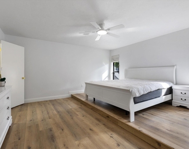 3404 Newkirk Drive - Photo Thumbnail 12