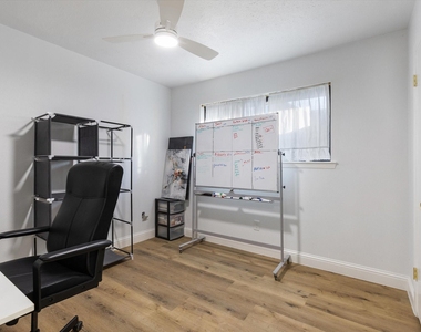 3404 Newkirk Drive - Photo Thumbnail 16