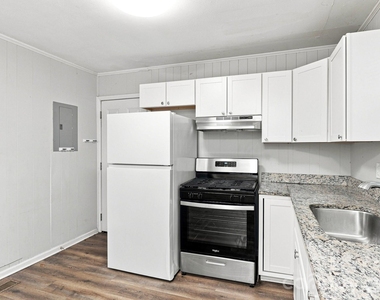 2746 Mary Avenue - Photo Thumbnail 3
