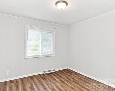 2746 Mary Avenue - Photo Thumbnail 7