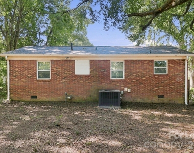 2746 Mary Avenue - Photo Thumbnail 13