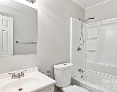 2746 Mary Avenue - Photo Thumbnail 10