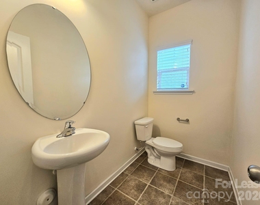 7320 Jane Parks Way - Photo Thumbnail 6