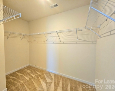 7320 Jane Parks Way - Photo Thumbnail 17