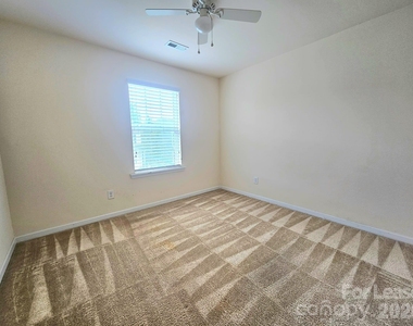 7320 Jane Parks Way - Photo Thumbnail 9
