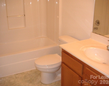 1005 Karendale Avenue - Photo Thumbnail 7