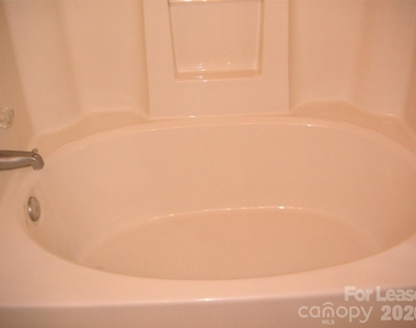 1005 Karendale Avenue - Photo Thumbnail 9