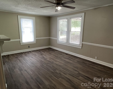975 Old Charlotte Road Sw - Photo Thumbnail 3