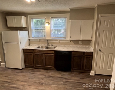 975 Old Charlotte Road Sw - Photo Thumbnail 5