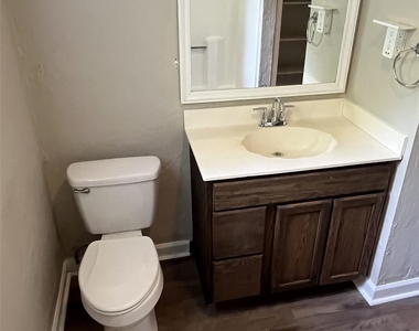 975 Old Charlotte Road Sw - Photo Thumbnail 13