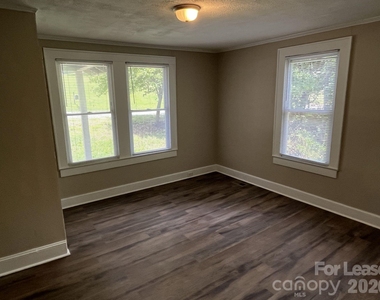 975 Old Charlotte Road Sw - Photo Thumbnail 8