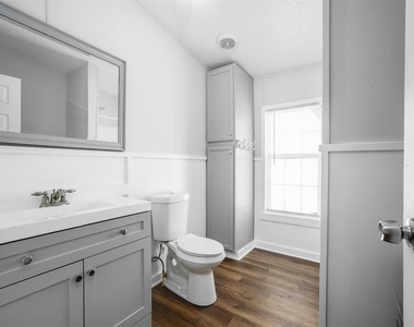 9558 Diamond Avenue - Photo Thumbnail 14