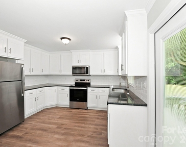 209 Pilots Ridge Drive - Photo Thumbnail 2