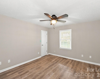 209 Pilots Ridge Drive - Photo Thumbnail 11