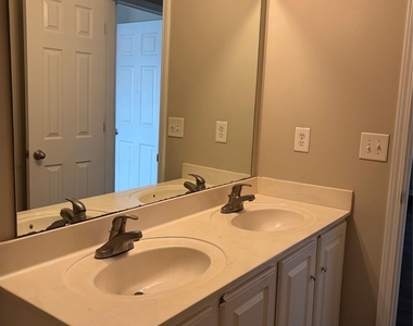 3707 Rocky Brook Court - Photo Thumbnail 27