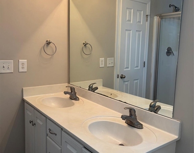 3707 Rocky Brook Court - Photo Thumbnail 25