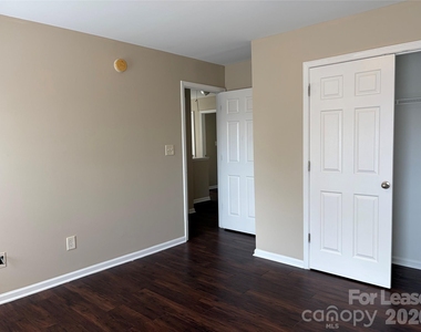 3707 Rocky Brook Court - Photo Thumbnail 30