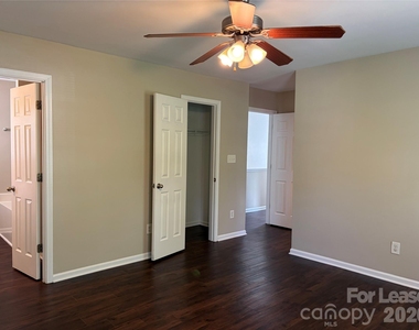3707 Rocky Brook Court - Photo Thumbnail 21