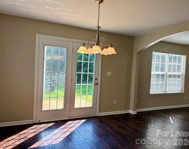 3707 Rocky Brook Court - Photo Thumbnail 12