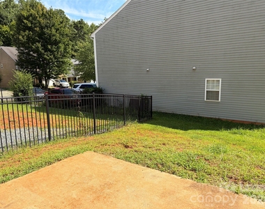 3707 Rocky Brook Court - Photo Thumbnail 36