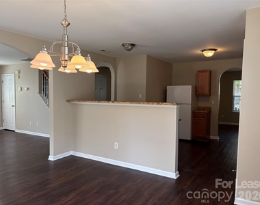 3707 Rocky Brook Court - Photo Thumbnail 14