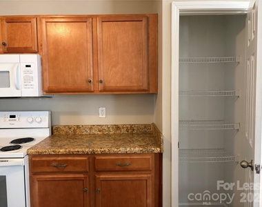 3707 Rocky Brook Court - Photo Thumbnail 11