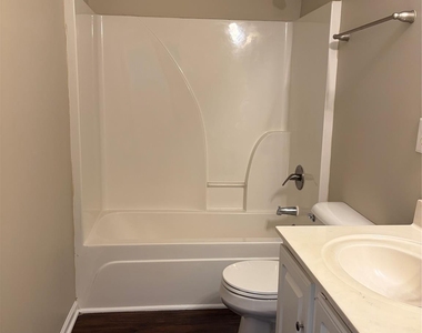 3707 Rocky Brook Court - Photo Thumbnail 28