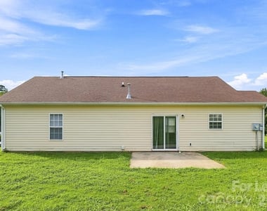 1109 Crescent Way - Photo Thumbnail 14