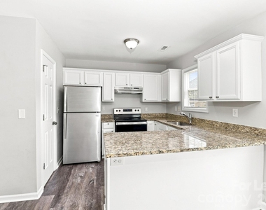 1109 Crescent Way - Photo Thumbnail 2