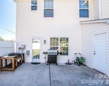 4151 Kenton Glenn Court Nw - Photo Thumbnail 2