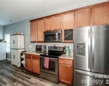 4151 Kenton Glenn Court Nw - Photo Thumbnail 8