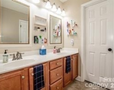 4151 Kenton Glenn Court Nw - Photo Thumbnail 14