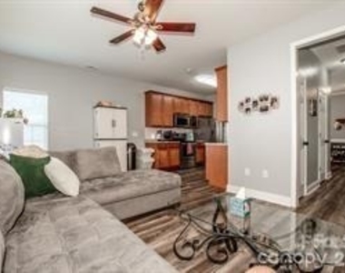 4151 Kenton Glenn Court Nw - Photo Thumbnail 9