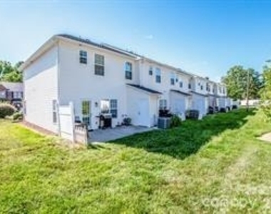 4151 Kenton Glenn Court Nw - Photo Thumbnail 4