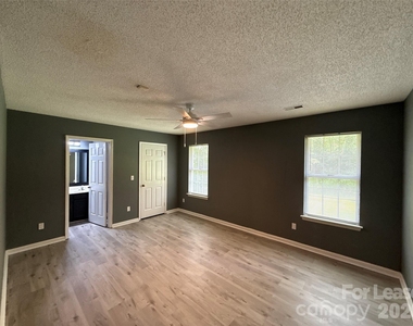 11111 Meadow Bank Lane - Photo Thumbnail 8