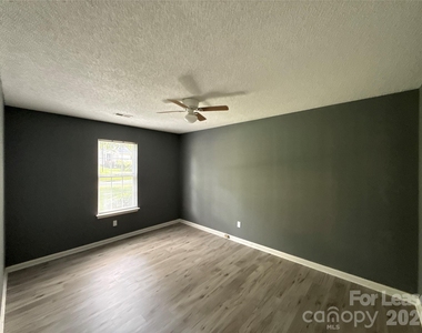 11111 Meadow Bank Lane - Photo Thumbnail 12