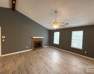 11111 Meadow Bank Lane - Photo Thumbnail 2