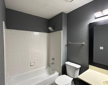 11111 Meadow Bank Lane - Photo Thumbnail 11