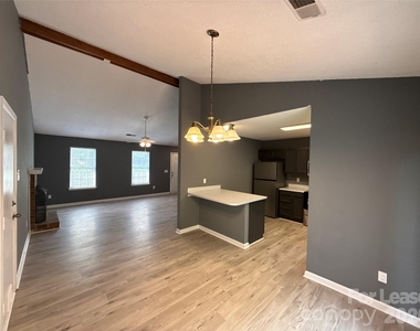 11111 Meadow Bank Lane - Photo Thumbnail 7